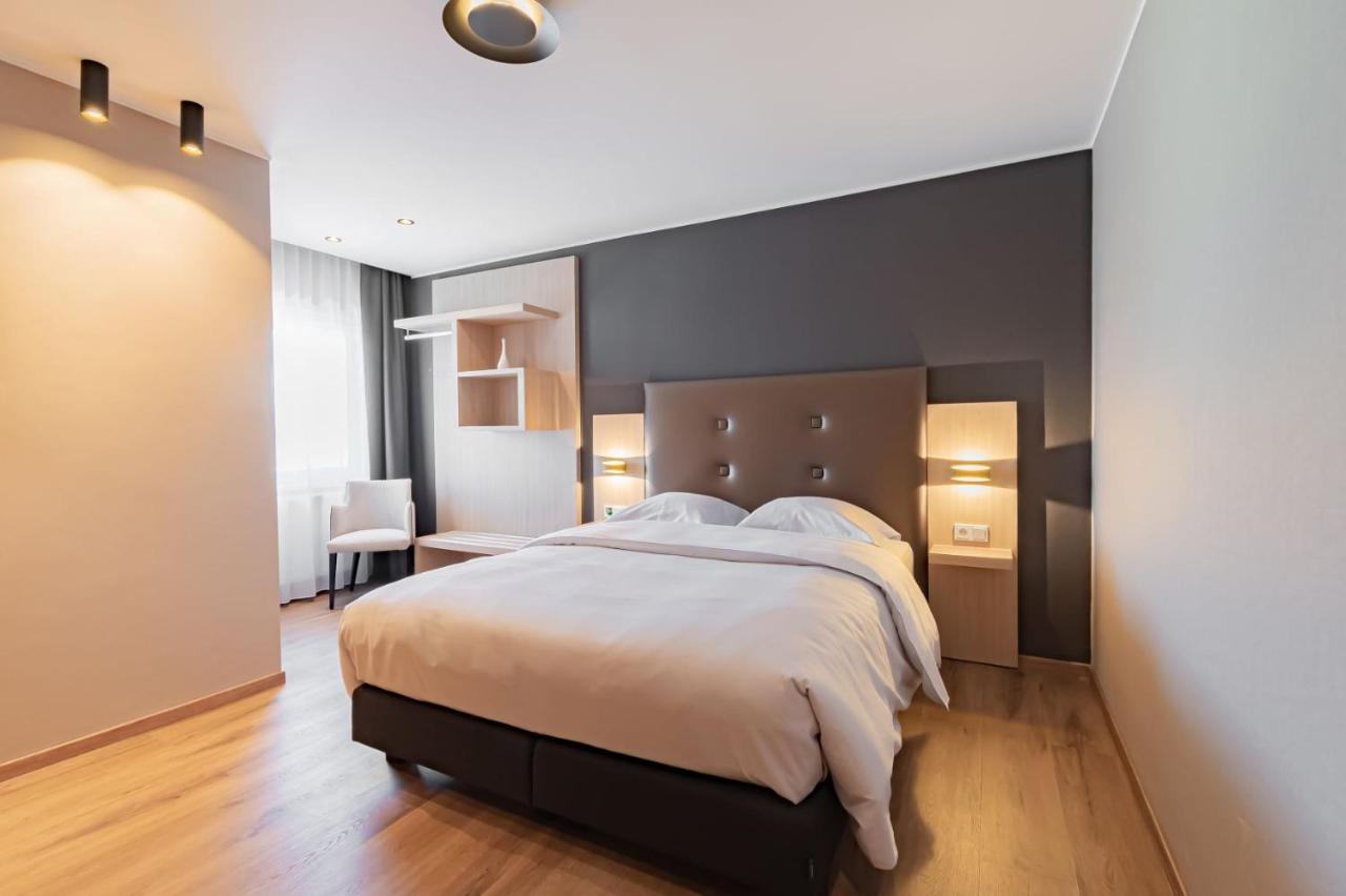 Hotel Re'Ser Stuff Roeser Esterno foto