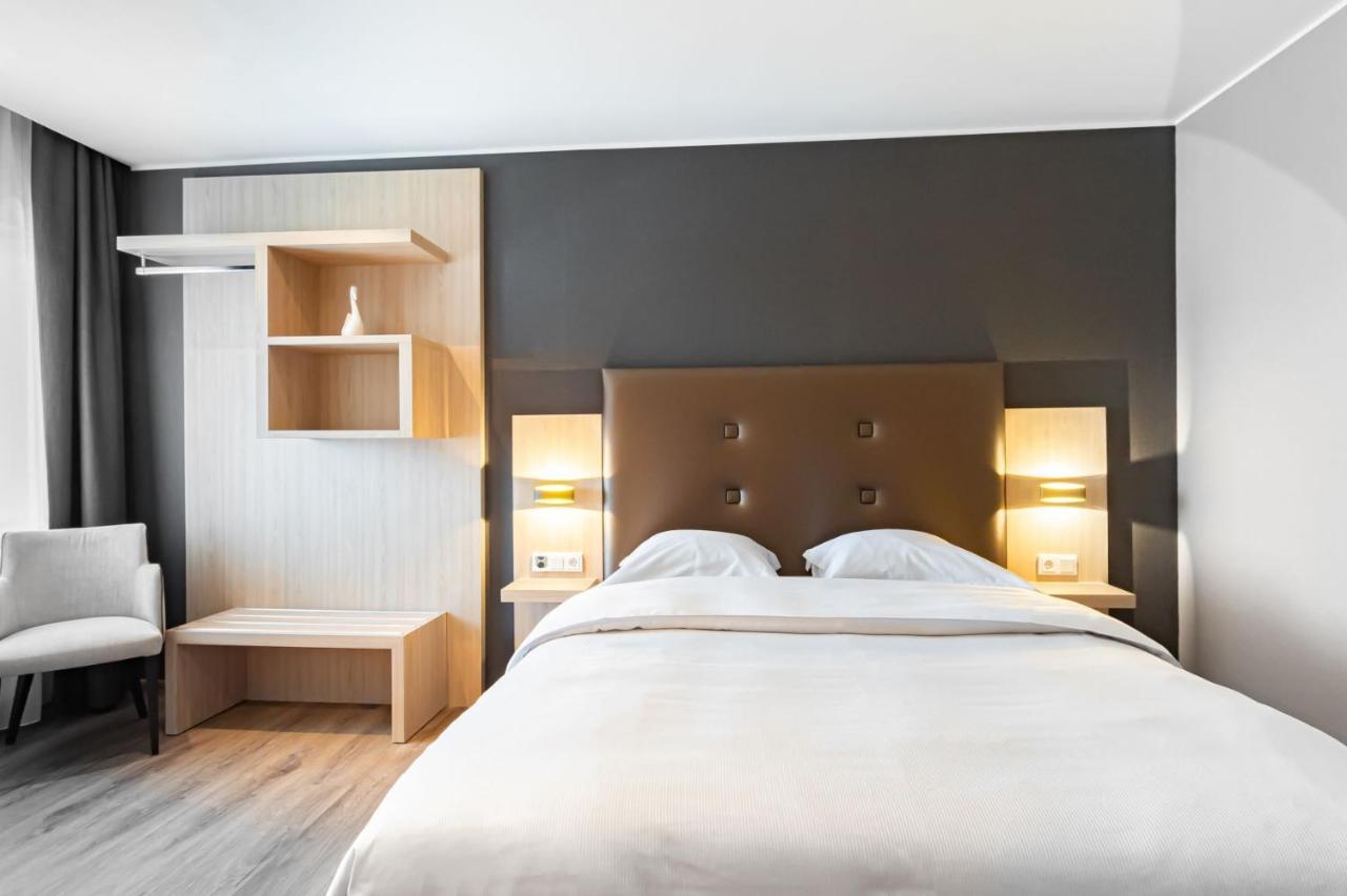 Hotel Re'Ser Stuff Roeser Esterno foto