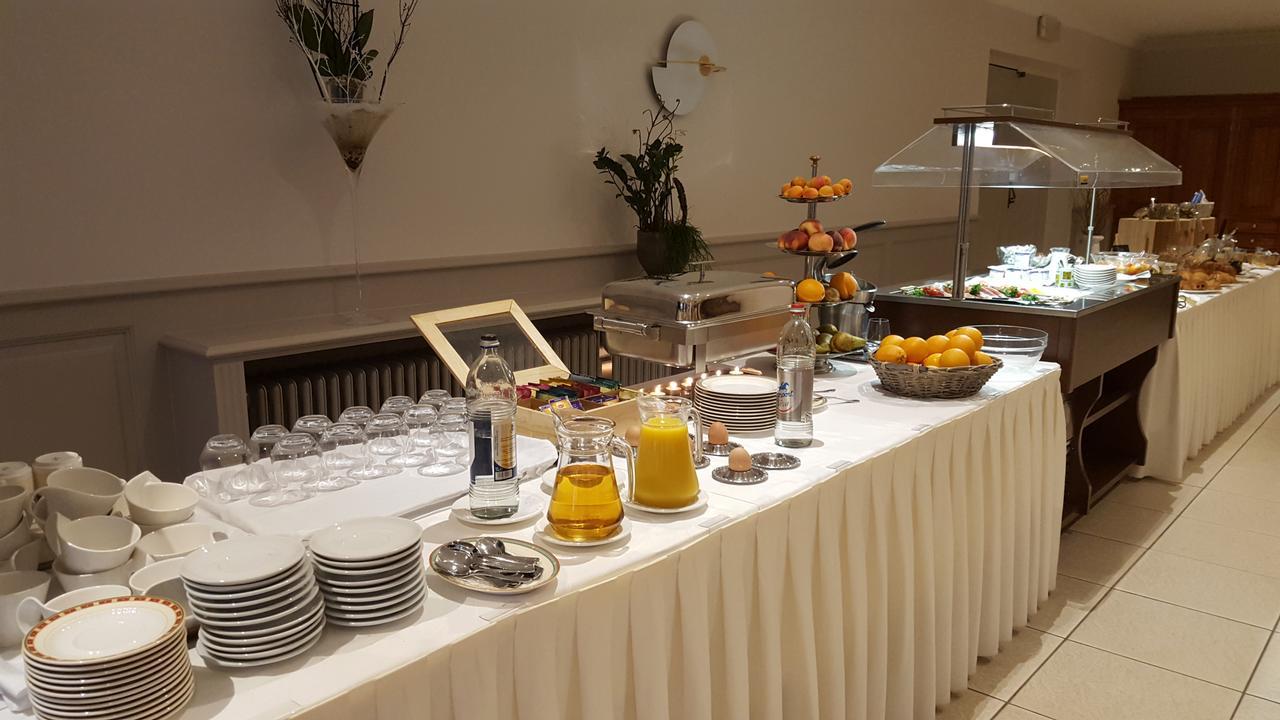 Hotel Re'Ser Stuff Roeser Esterno foto
